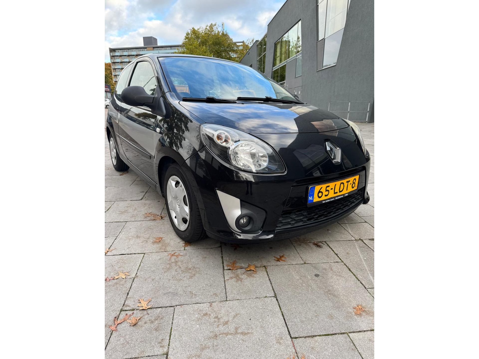 Renault Twingo 1.2-16V Authentique 48497763-2.jpg | Premcars.nl